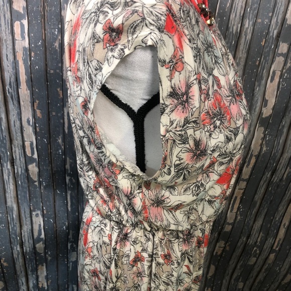 Candies Pleat Neck Poof Layer Skirt Dress - Picture 4 of 8